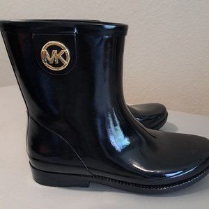 MICHAEL KORS GLOSSY BLACK RAINBOOTS SIZE 10